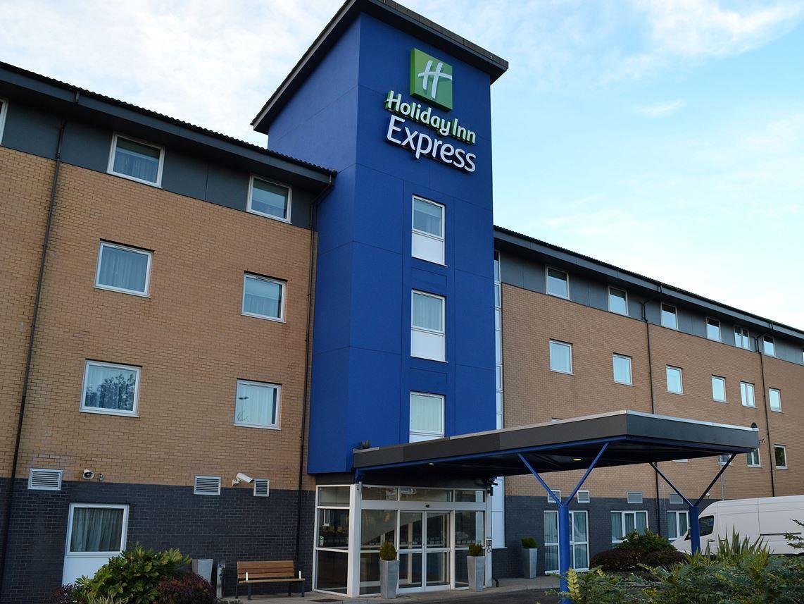 Holiday Inn Express Birmingham Star City By Ihg Екстериор снимка