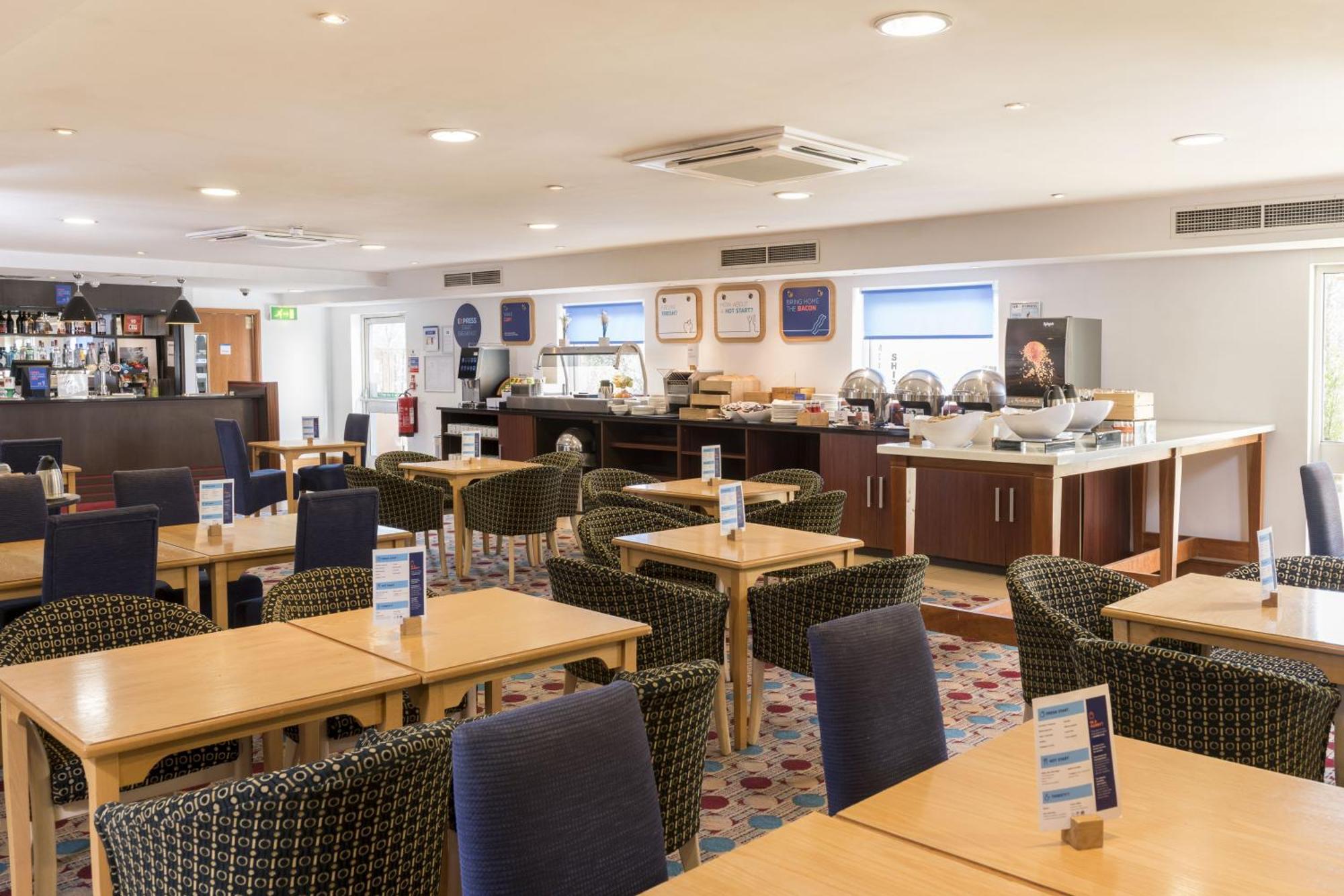 Holiday Inn Express Birmingham Star City By Ihg Екстериор снимка