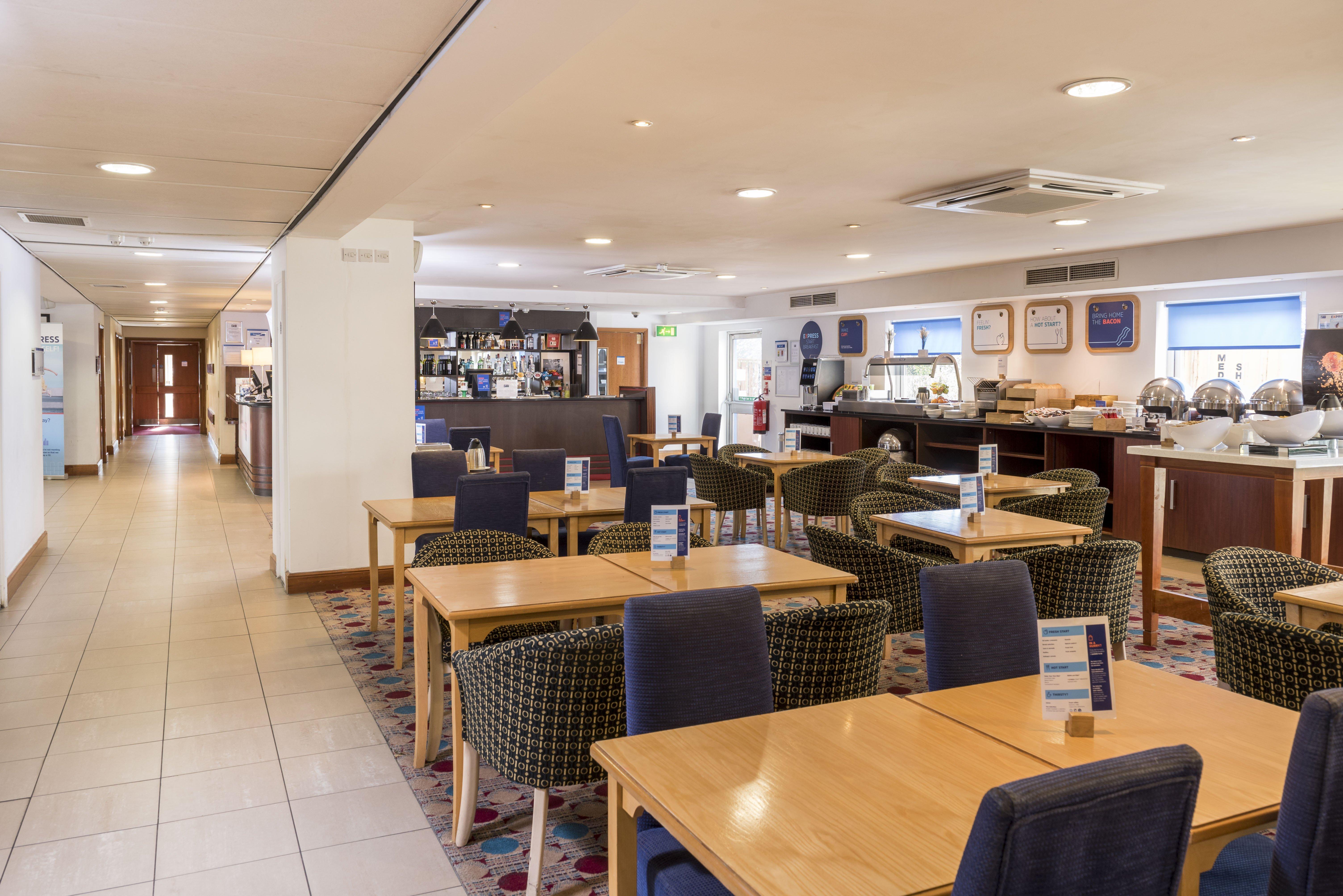 Holiday Inn Express Birmingham Star City By Ihg Екстериор снимка