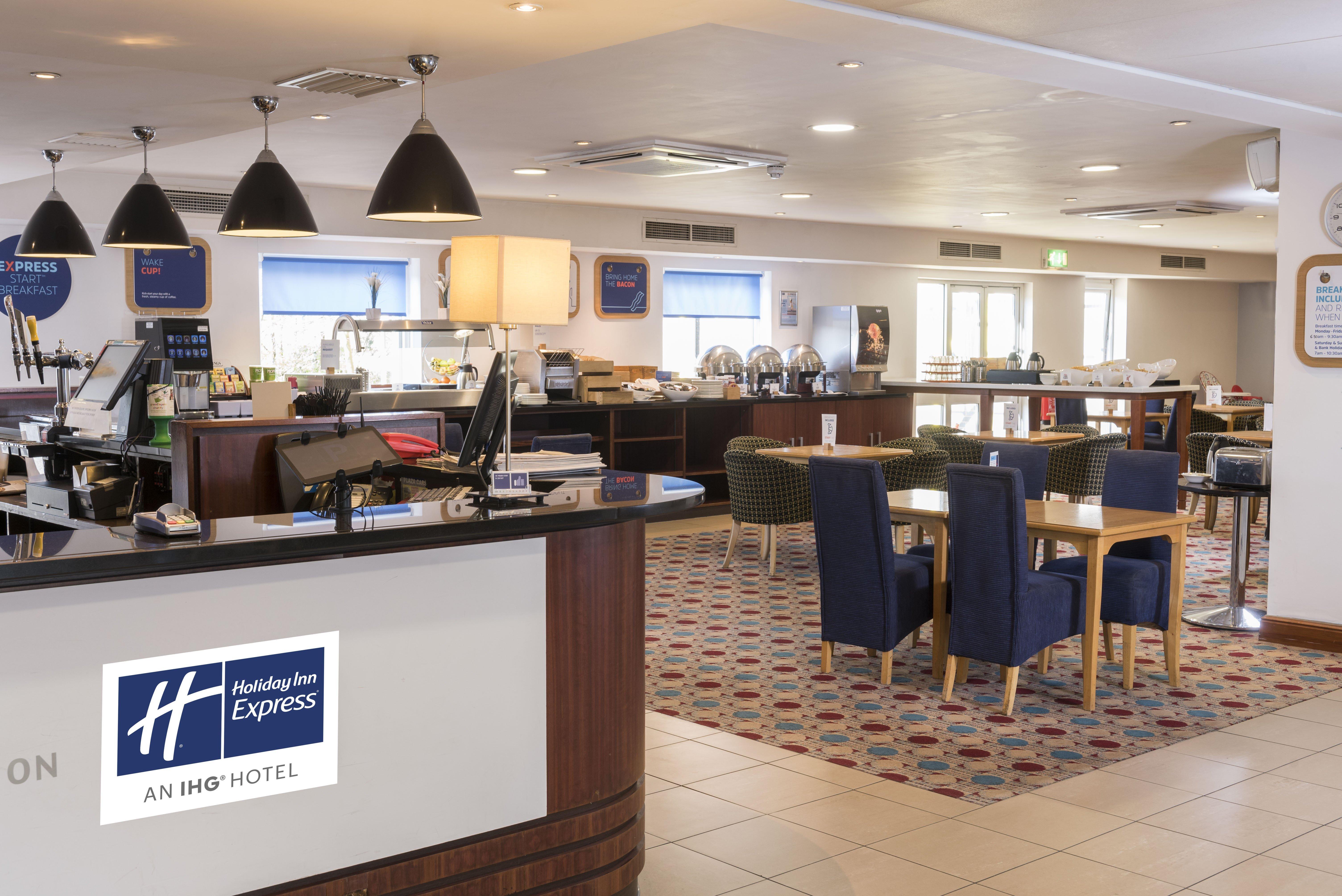 Holiday Inn Express Birmingham Star City By Ihg Екстериор снимка