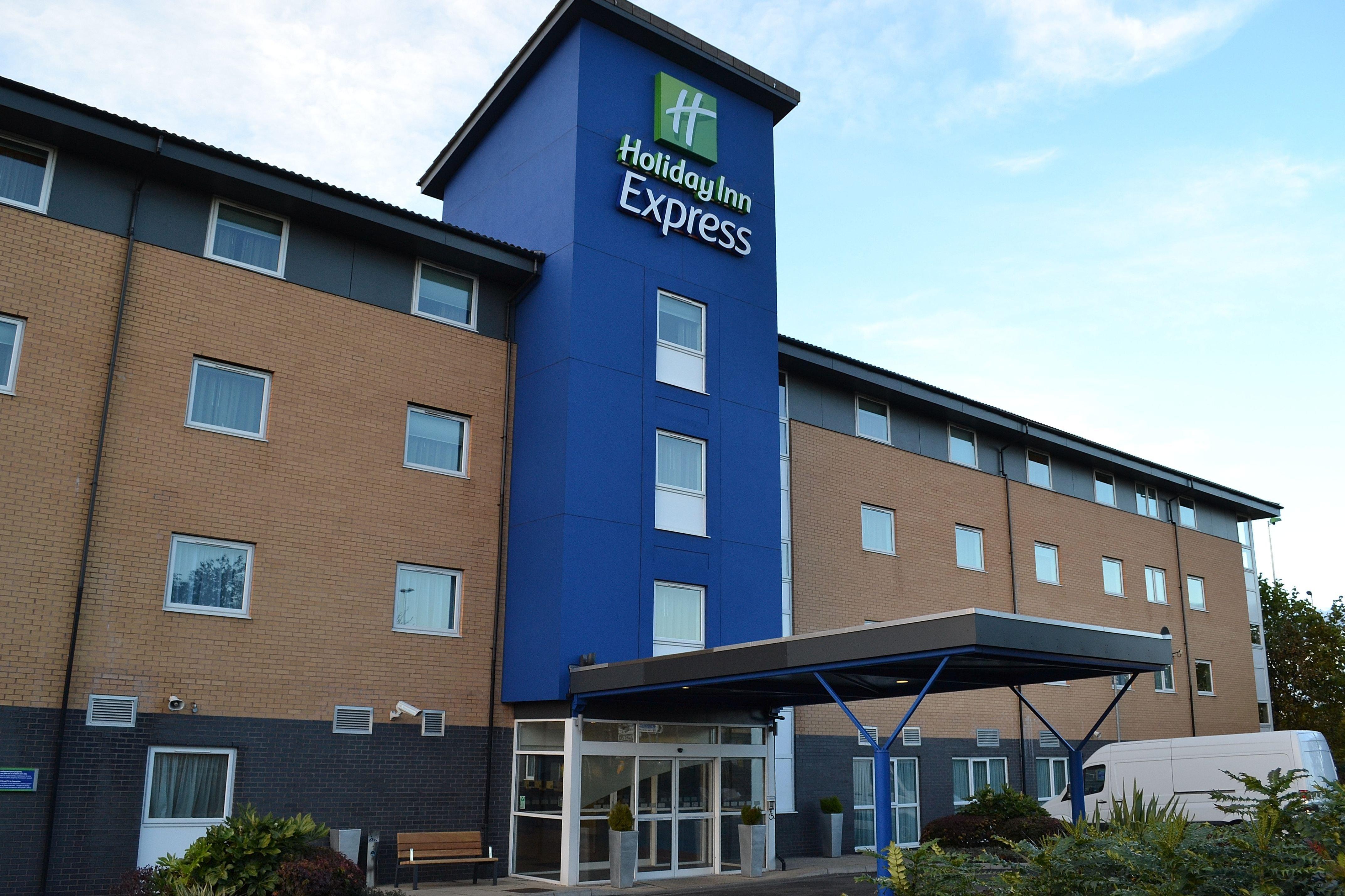 Holiday Inn Express Birmingham Star City By Ihg Екстериор снимка