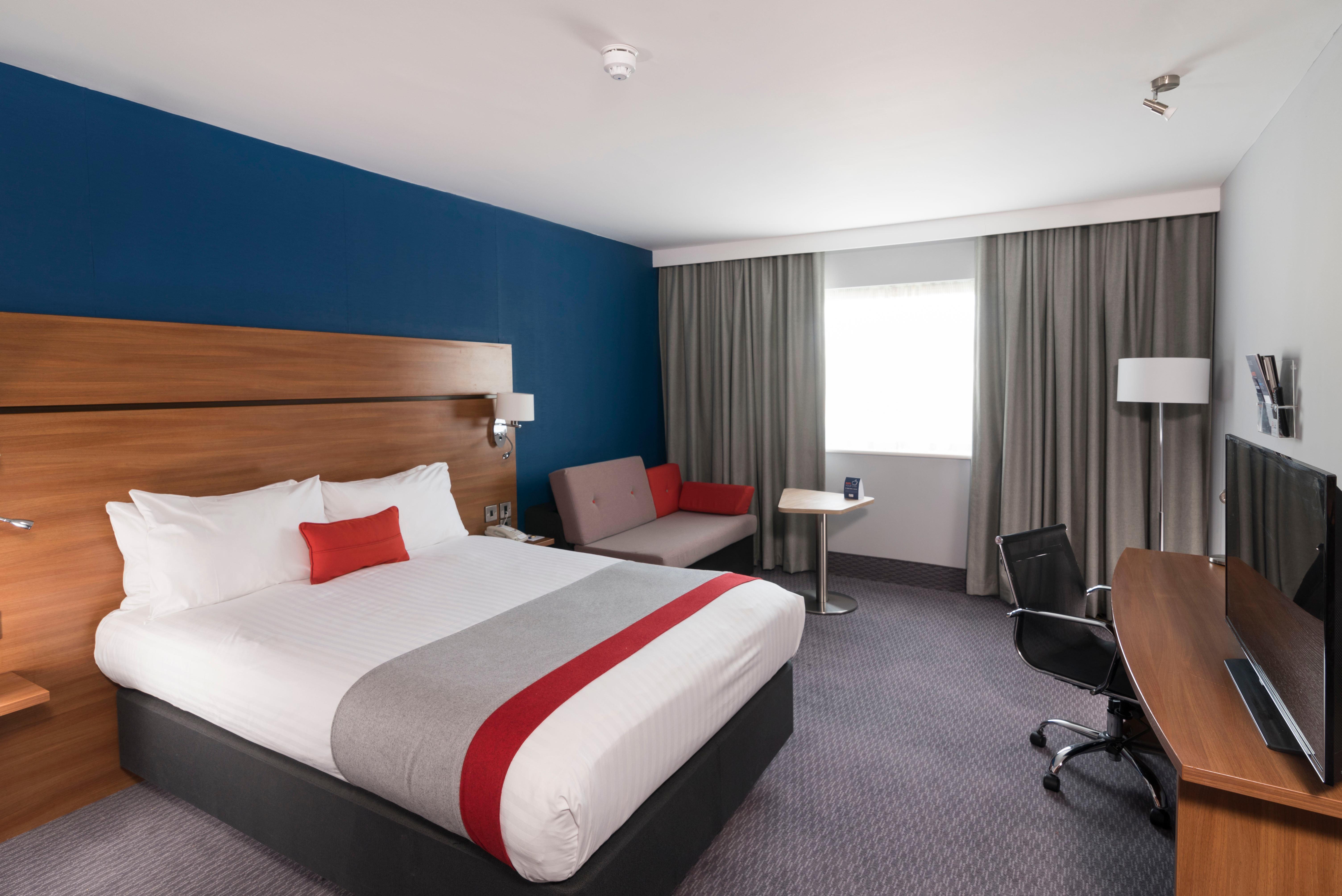 Holiday Inn Express Birmingham Star City By Ihg Екстериор снимка