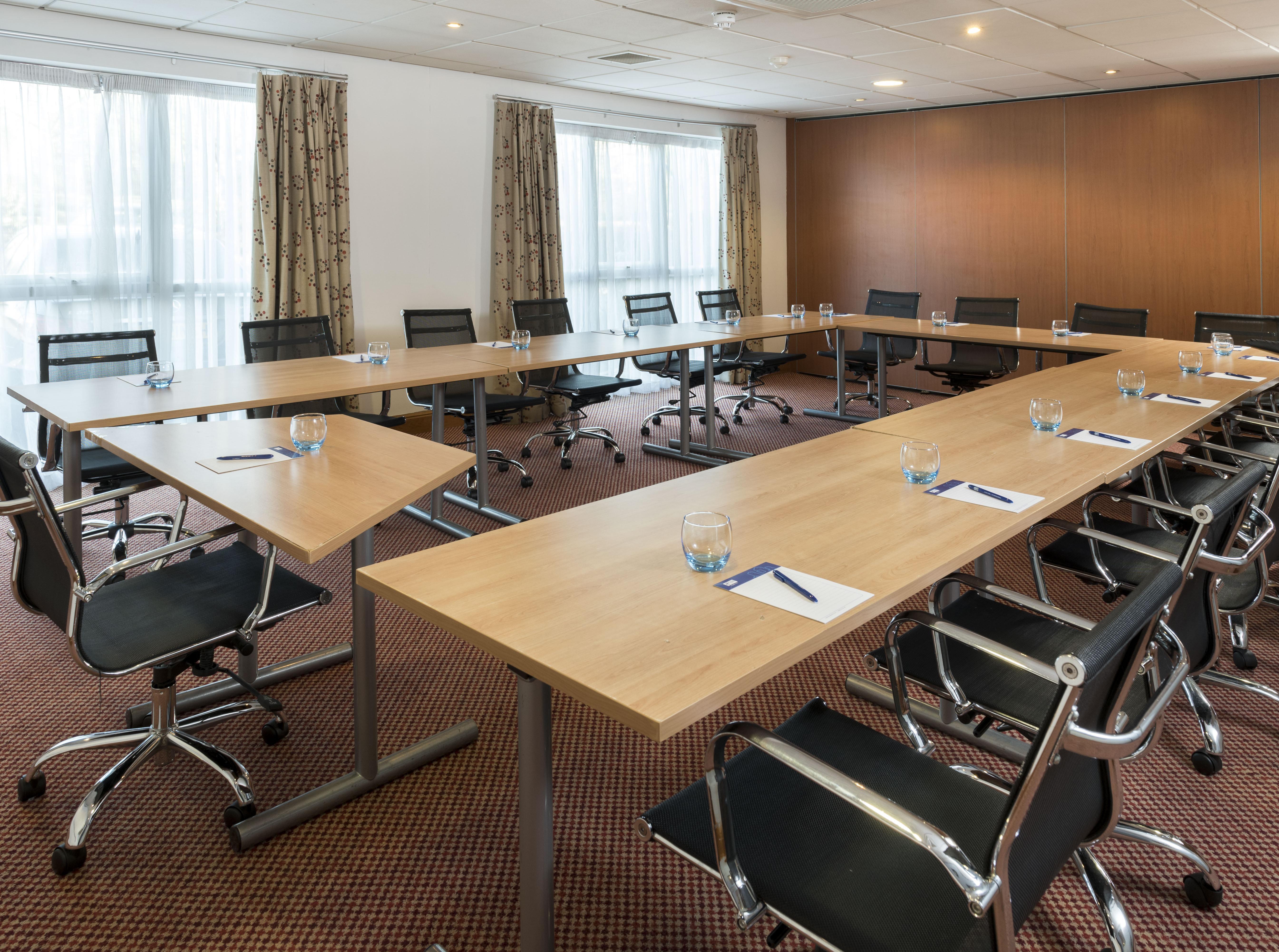 Holiday Inn Express Birmingham Star City By Ihg Екстериор снимка