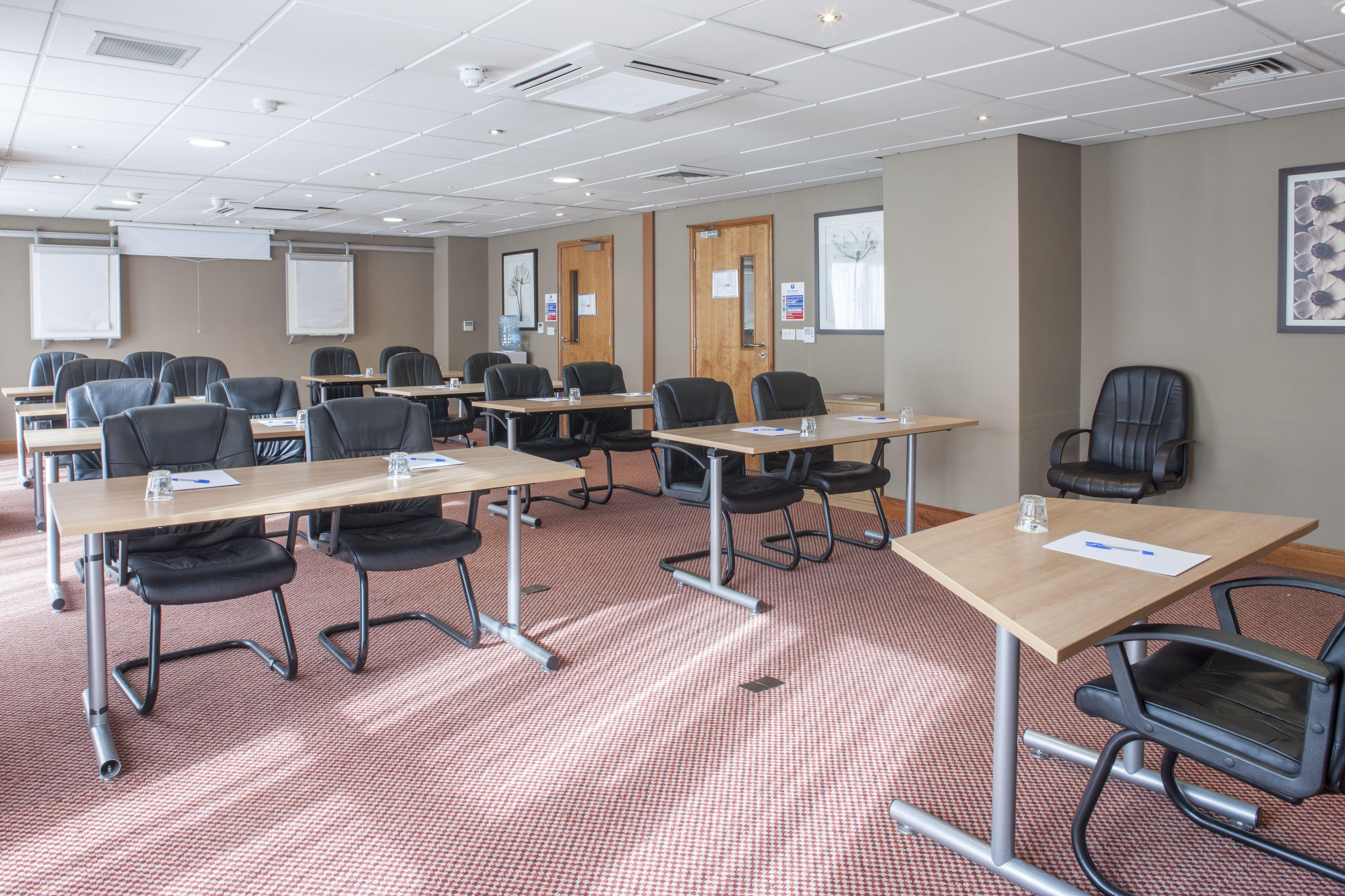 Holiday Inn Express Birmingham Star City By Ihg Екстериор снимка