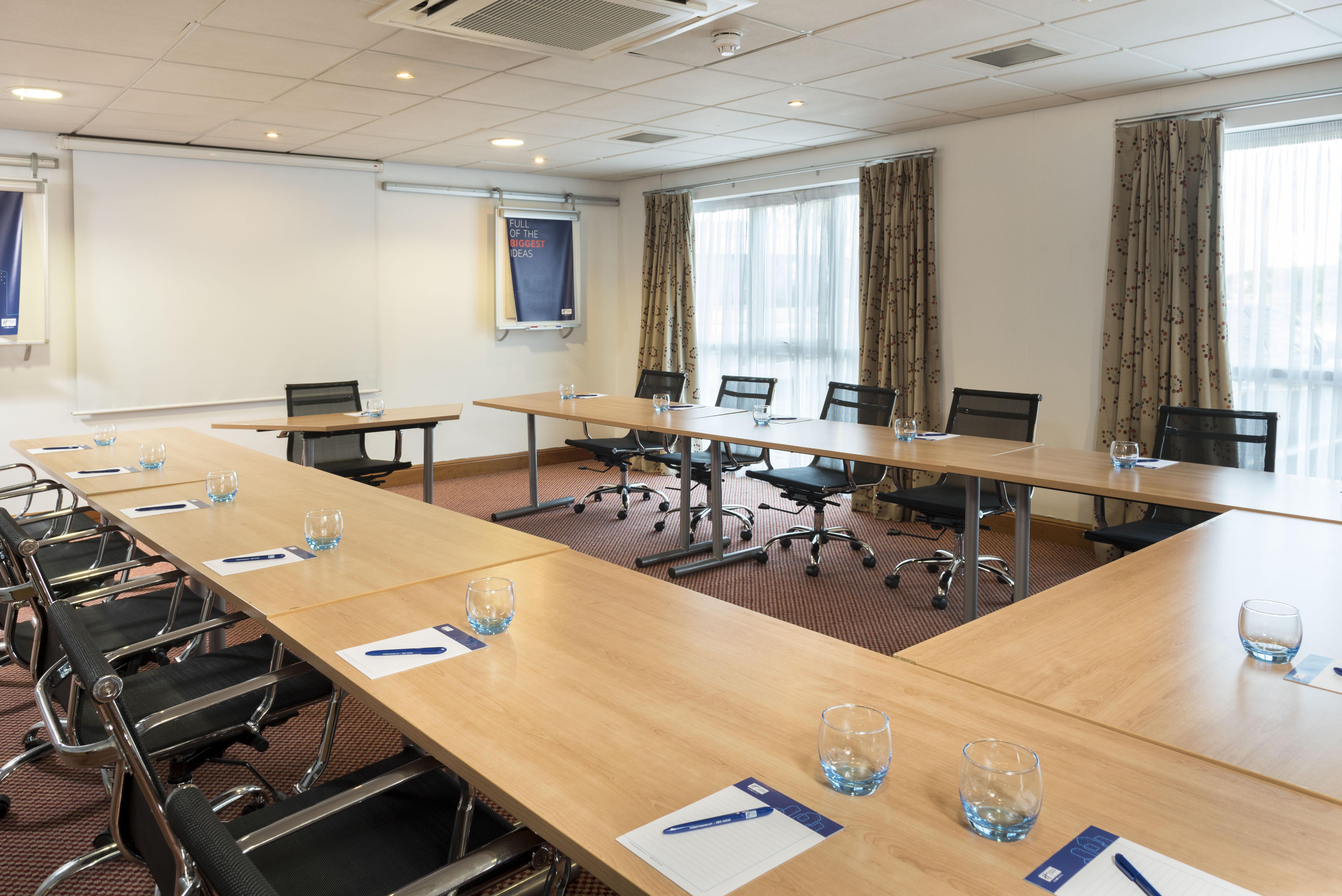 Holiday Inn Express Birmingham Star City By Ihg Екстериор снимка