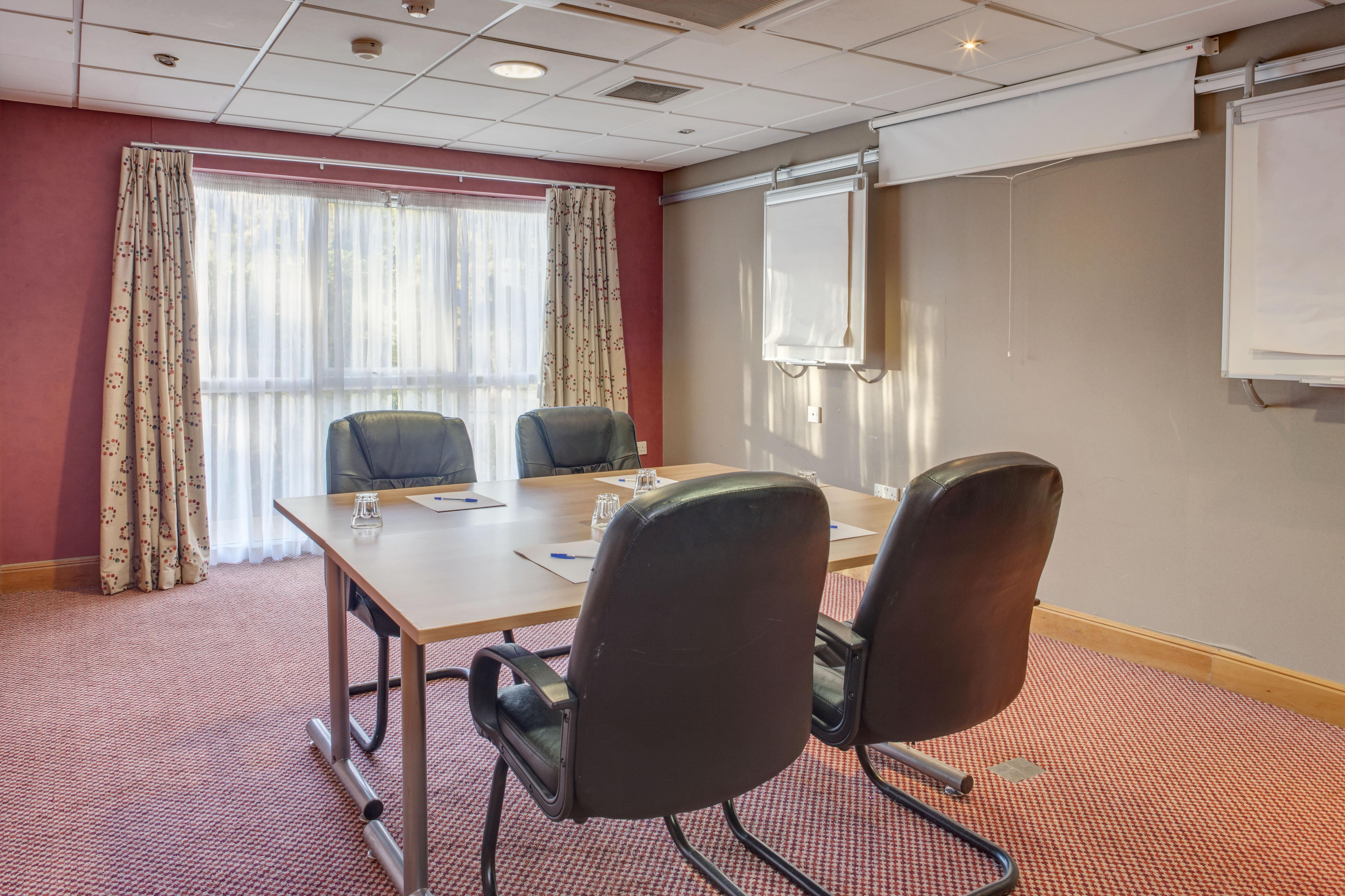 Holiday Inn Express Birmingham Star City By Ihg Екстериор снимка